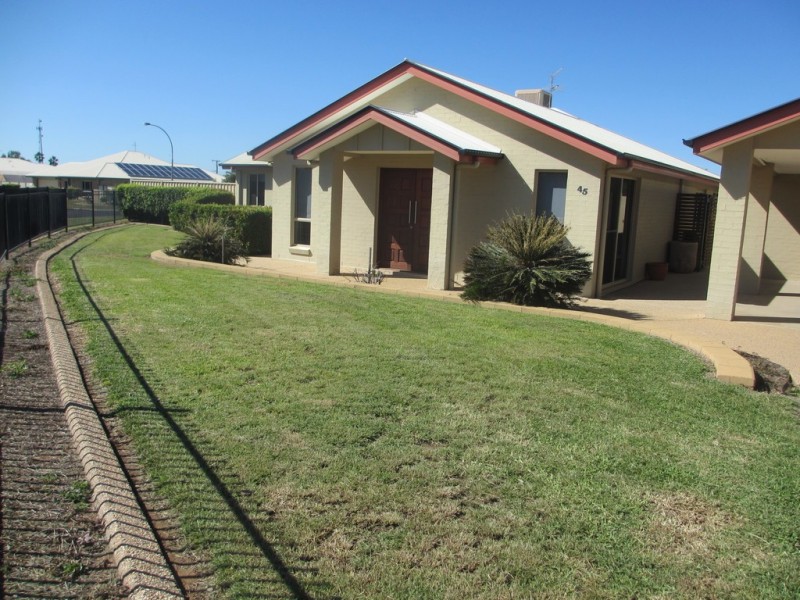 45 Crinum Crescent, Emerald QLD 4720