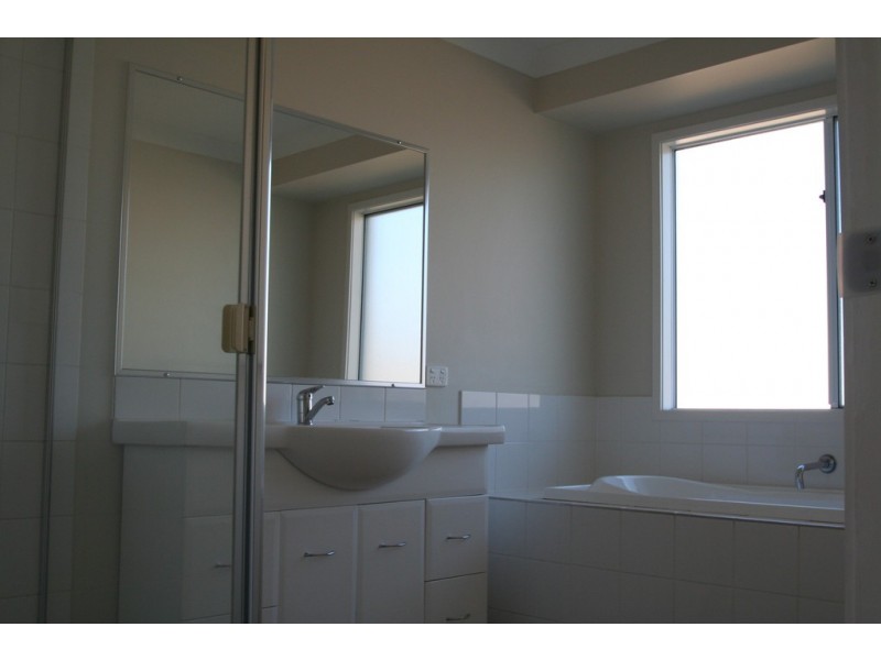 12 Mount Macarthur Boulevard, Capella QLD 4723