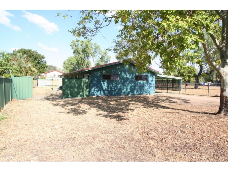 124 Opal Street, Emerald QLD 4720