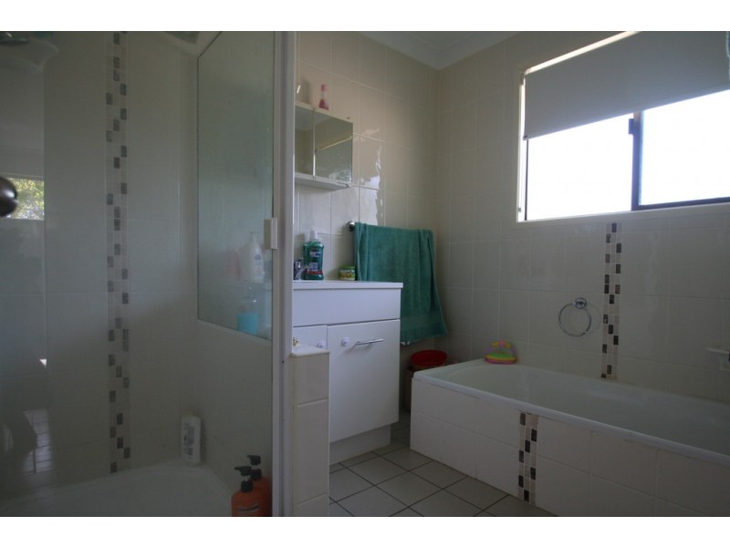 124 Opal Street, Emerald QLD 4720