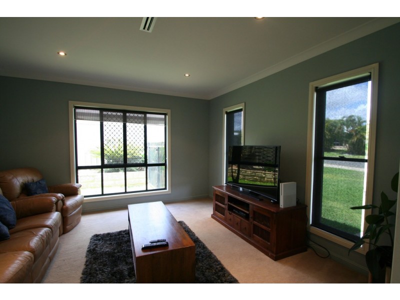 11 Saville Street, Emerald QLD 4720