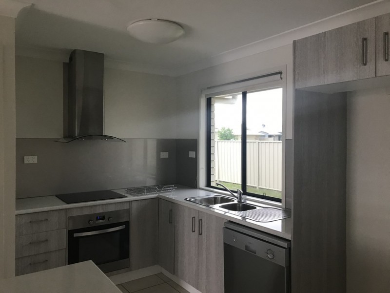 6 Thornton Street, Emerald QLD 4720