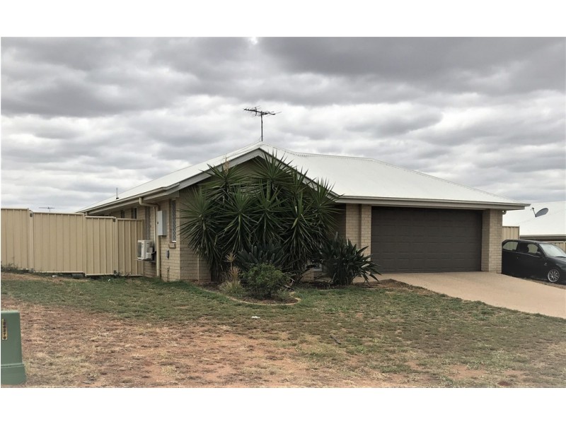 7 Windermere St, Emerald QLD 4720