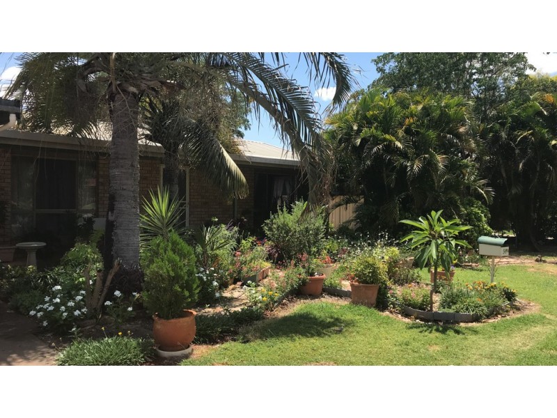 54 Gray Street, Emerald QLD 4720