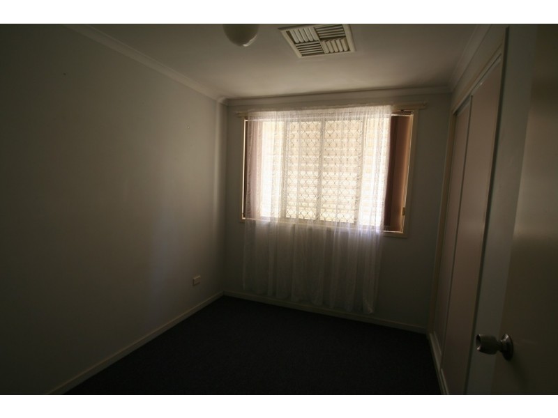 82 Gray Street, Emerald QLD 4720