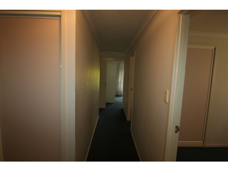 82 Gray Street, Emerald QLD 4720