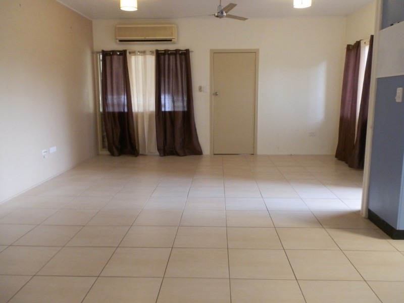 8 Burns Avenue, Emerald QLD 4720