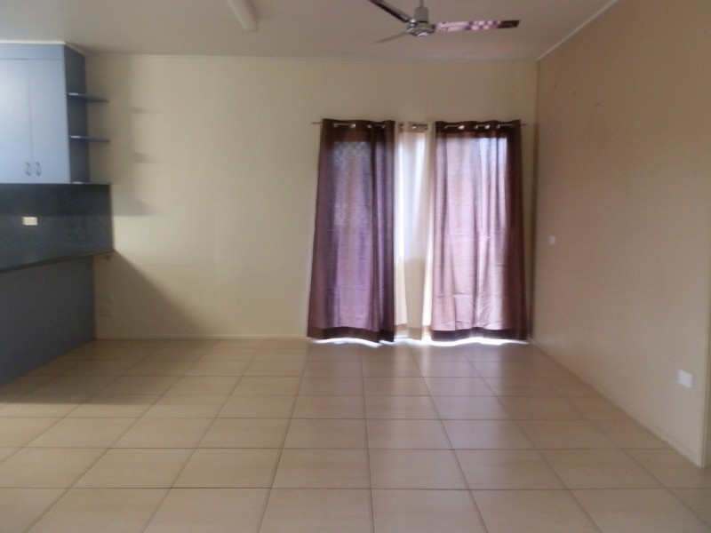 8 Burns Avenue, Emerald QLD 4720