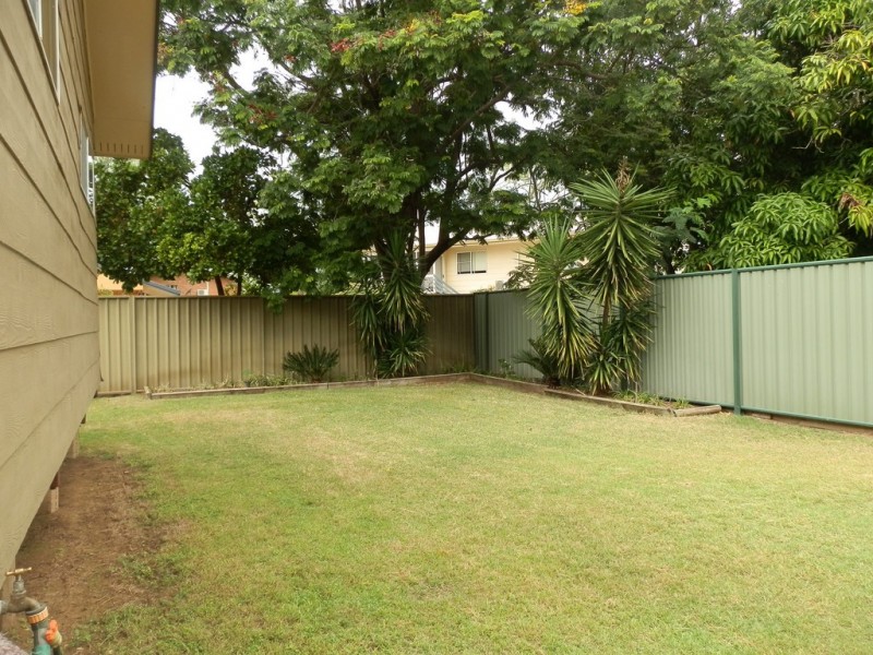 8 Burns Avenue, Emerald QLD 4720