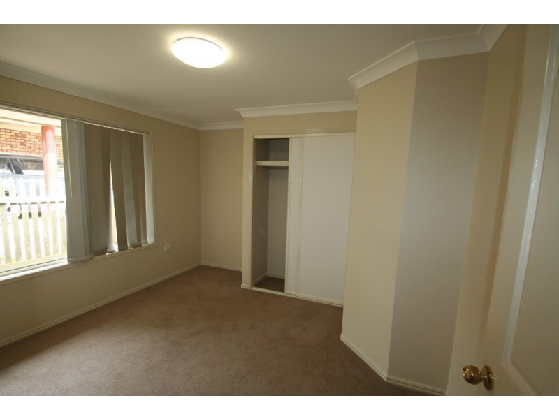 25 Jeppesen Drive, Emerald QLD 4720