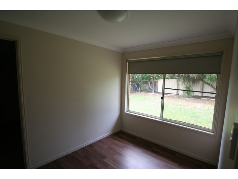 25 Jeppesen Drive, Emerald QLD 4720
