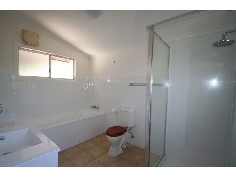 12 Pinnacle Street, Springsure QLD 4722