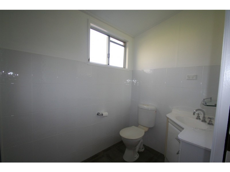 12 Pinnacle Street, Springsure QLD 4722