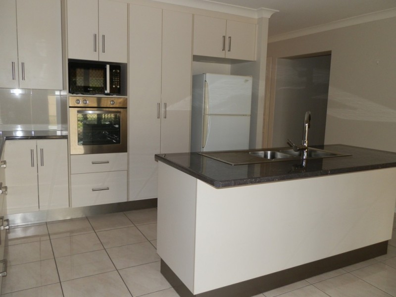 2 Brokenwood Street, Emerald QLD 4720