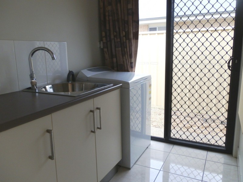 2 Brokenwood Street, Emerald QLD 4720