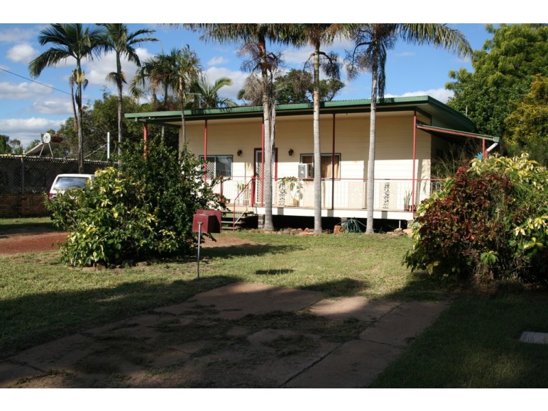 20 Diamond Avenue, Emerald QLD 4720