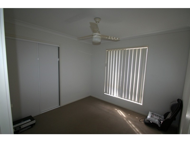 16 Scenic Drive, Emerald QLD 4720