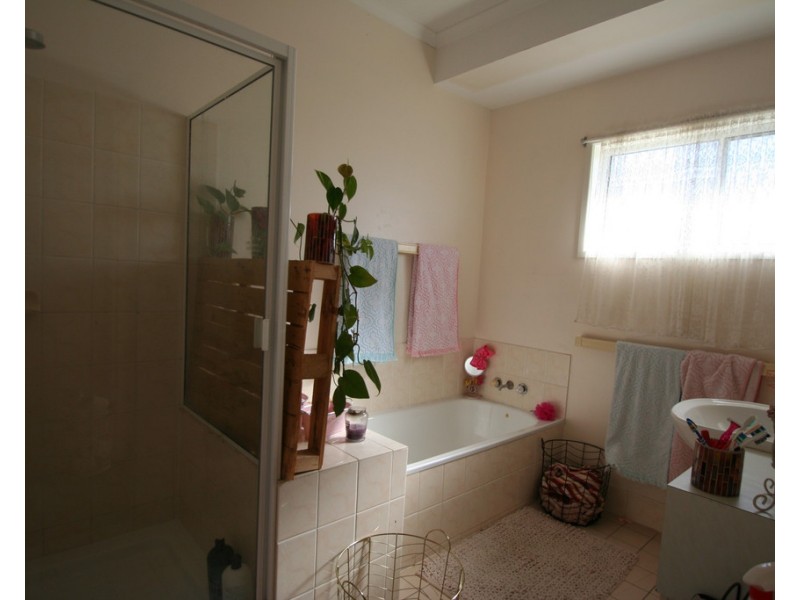 152B Borilla Street, Emerald QLD 4720