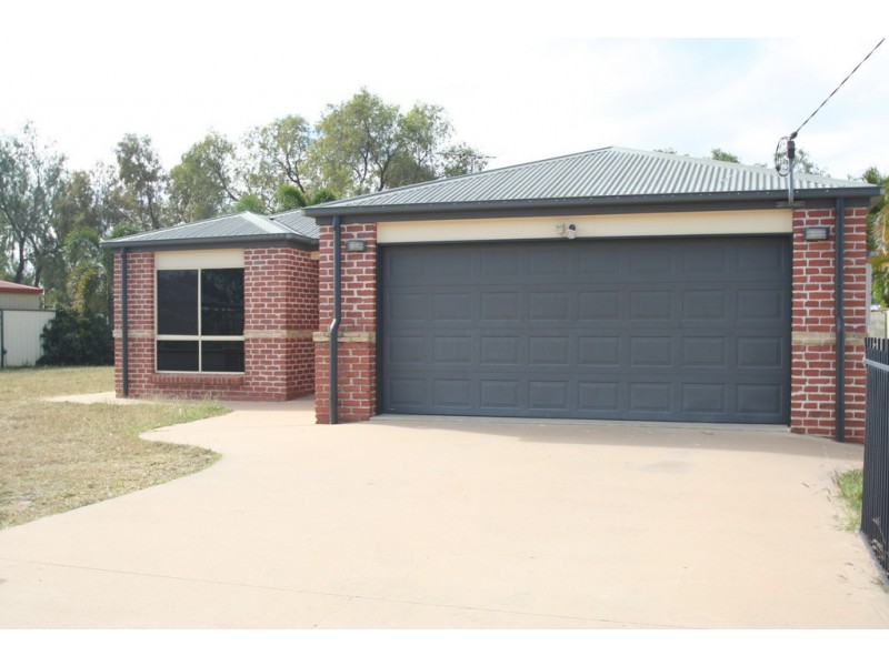 18 Vicki Close, Emerald QLD 4720