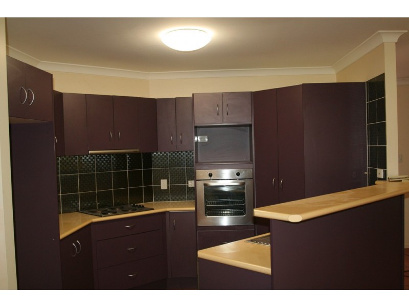 18 Vicki Close, Emerald QLD 4720