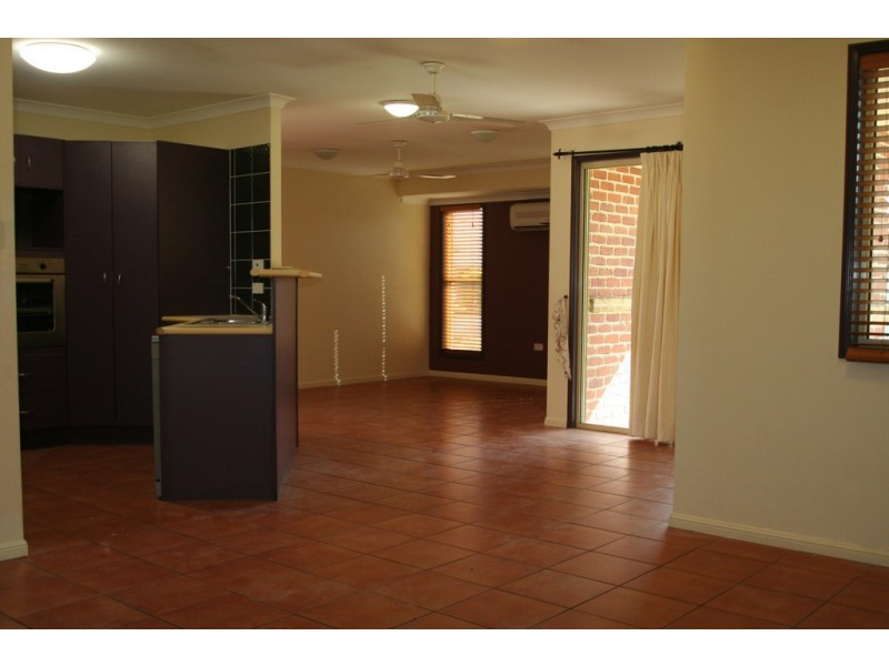 18 Vicki Close, Emerald QLD 4720