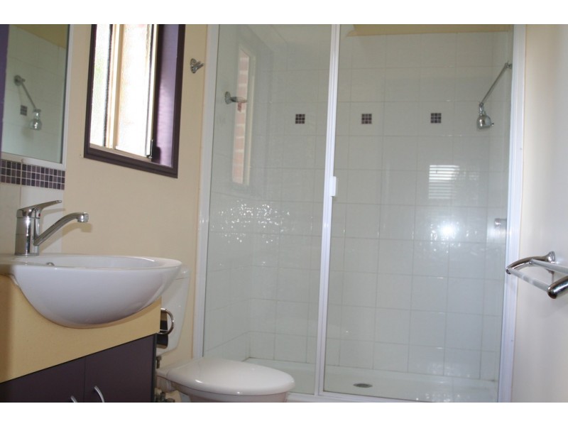 18 Vicki Close, Emerald QLD 4720