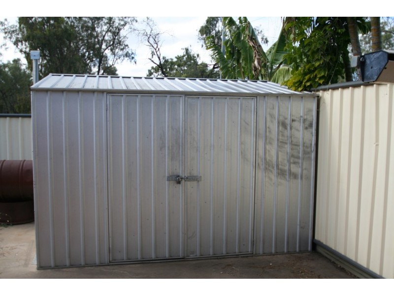 18 Vicki Close, Emerald QLD 4720