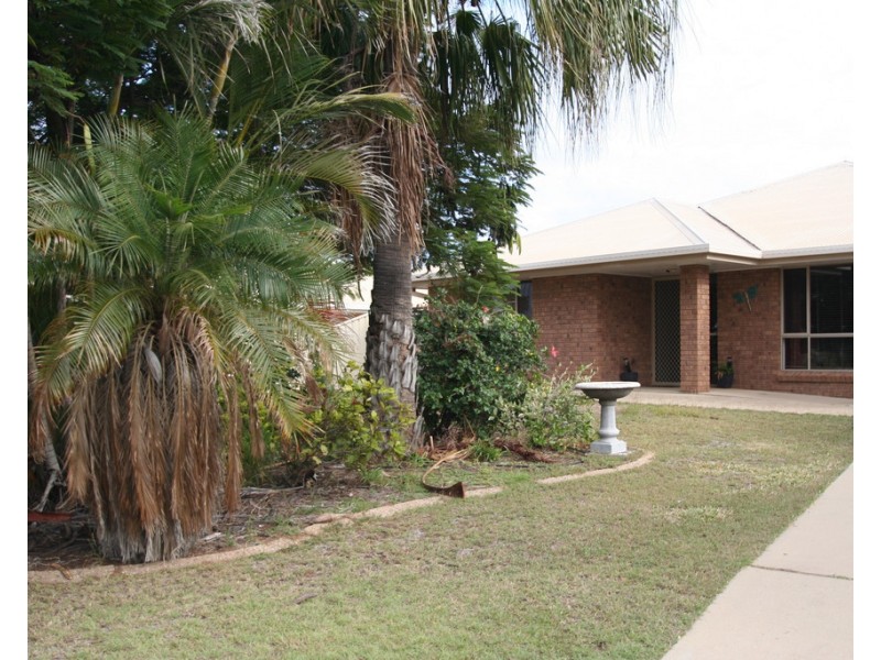 29 Crinum Crescent, Emerald QLD 4720