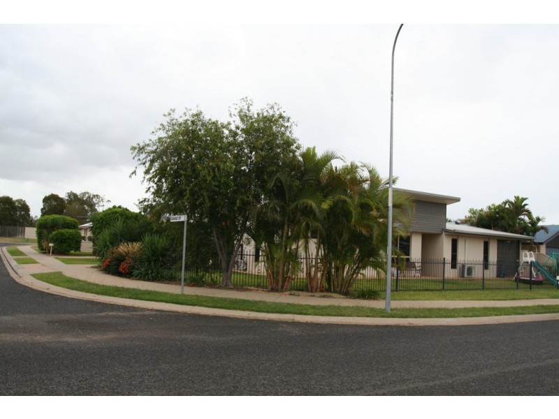 9 Yering Street, Emerald QLD 4720