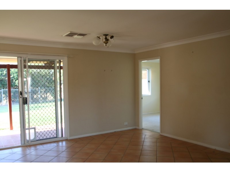 76 Crinum Crescent, Emerald QLD 4720