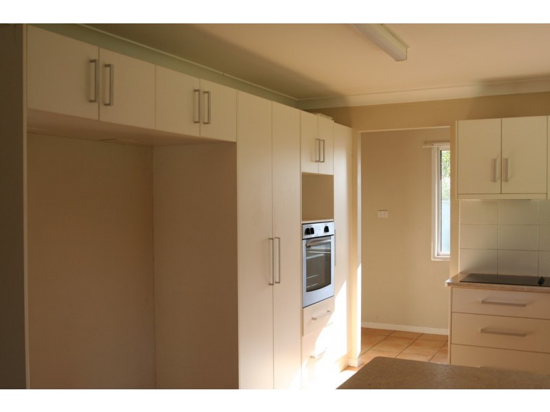 76 Crinum Crescent, Emerald QLD 4720
