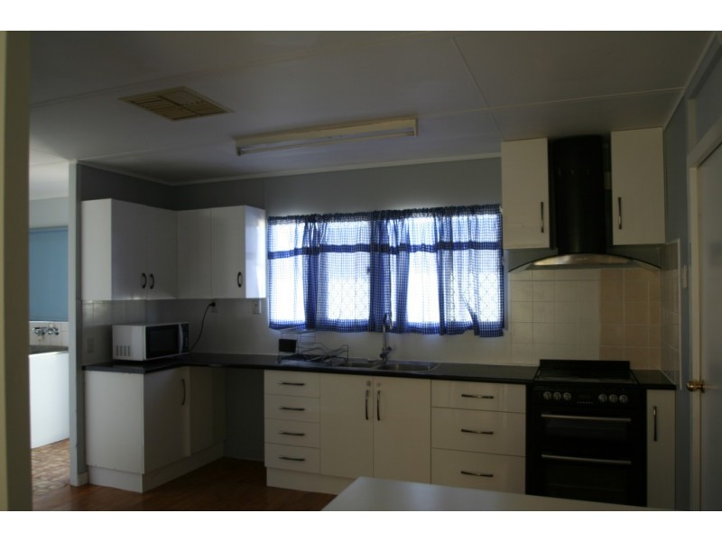 46 Moody Street, Emerald QLD 4720