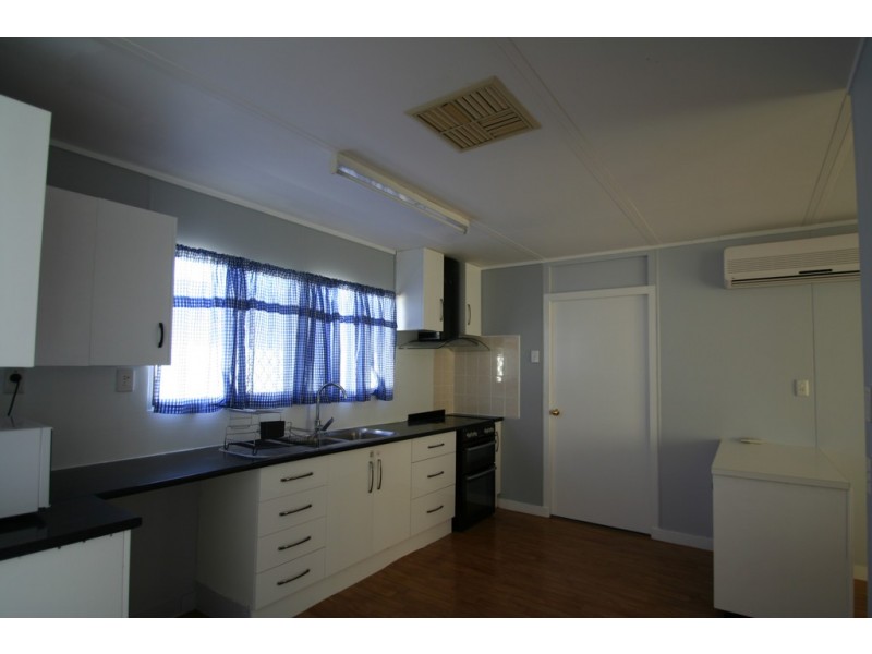 46 Moody Street, Emerald QLD 4720