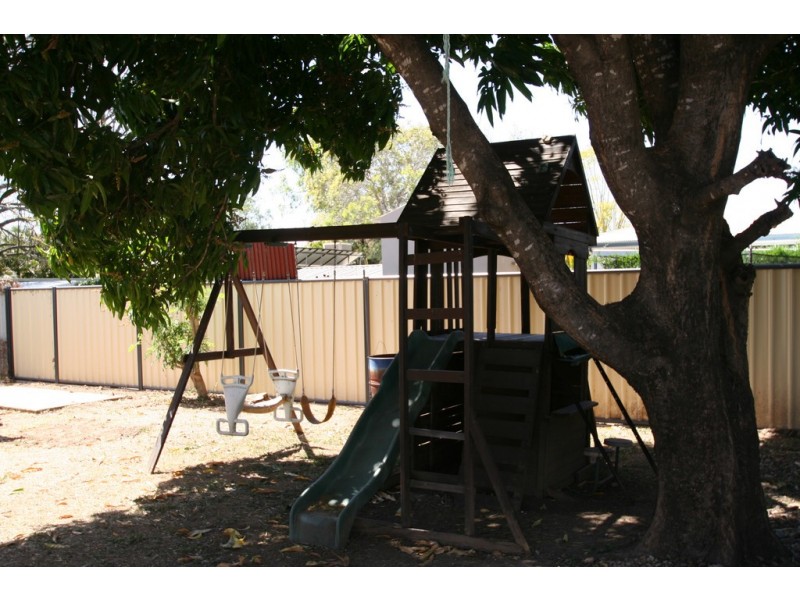46 Moody Street, Emerald QLD 4720