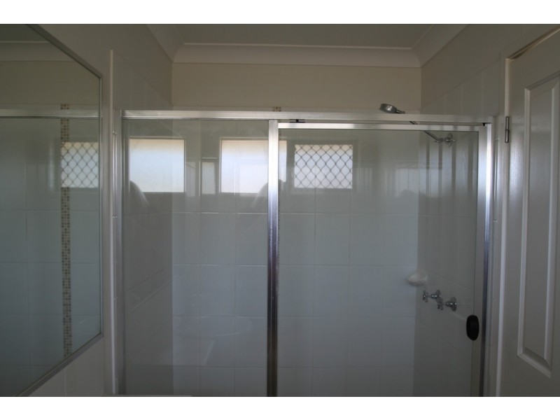 18 Lakeside Drive, Emerald QLD 4720