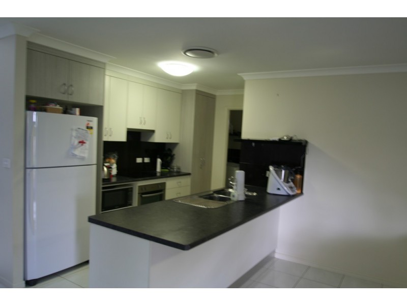 36 Lakeside Drive, Emerald QLD 4720