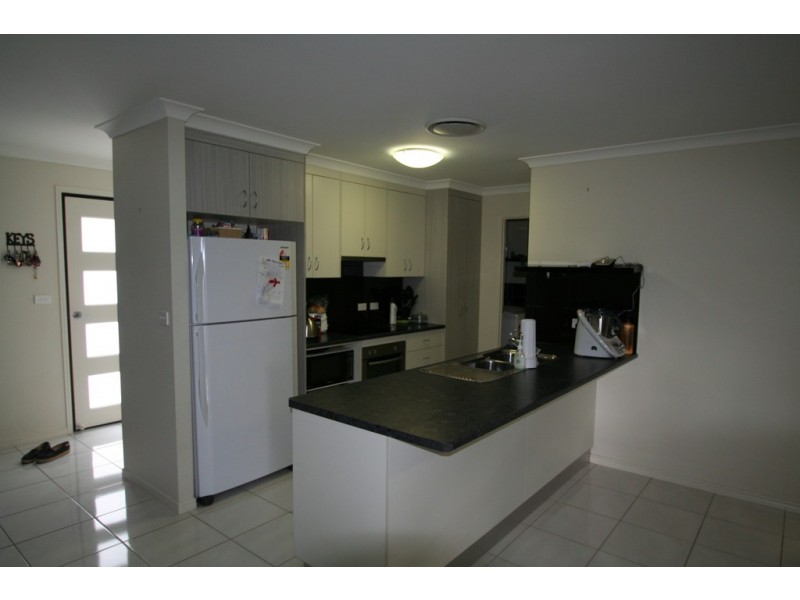 36 Lakeside Drive, Emerald QLD 4720