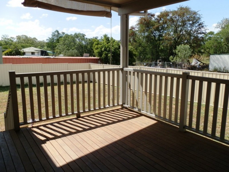 7 Ivers Place, Emerald QLD 4720