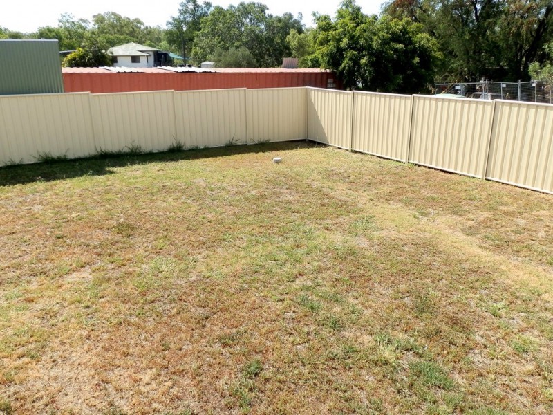 7 Ivers Place, Emerald QLD 4720