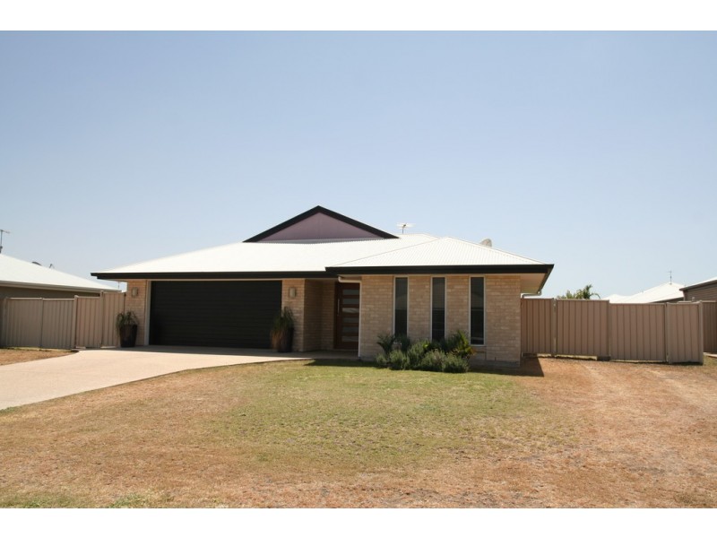 9 Whitney St, Emerald QLD 4720