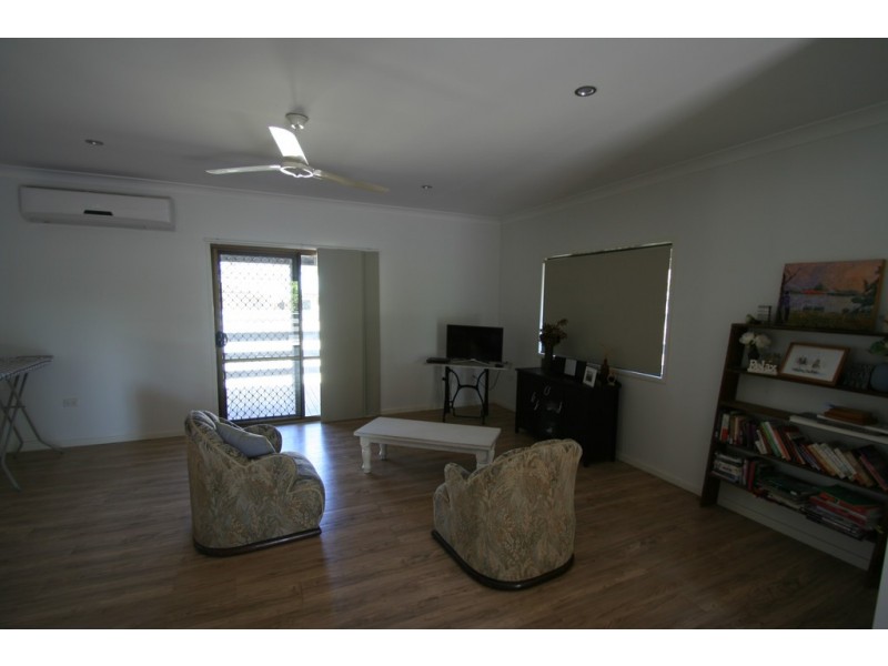 18 Morse Street, Emerald QLD 4720