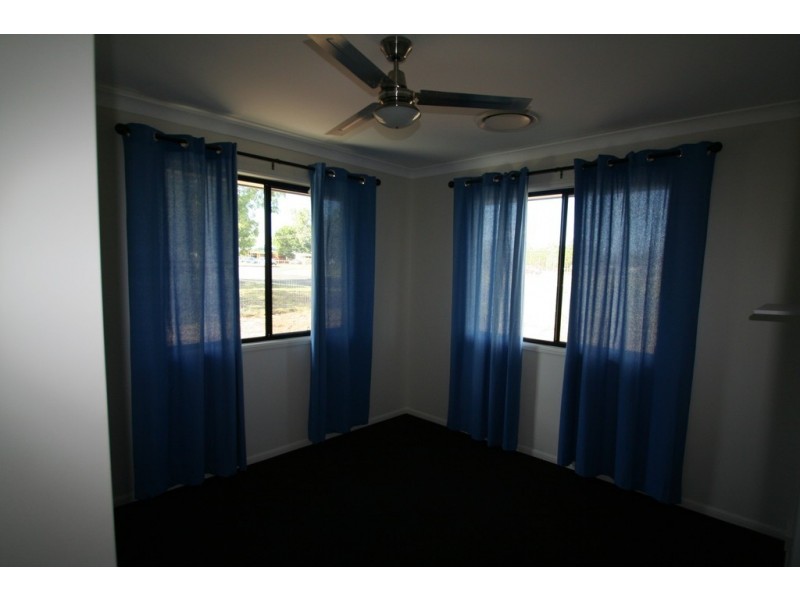 2 Scotts Peak Drive, Capella QLD 4723