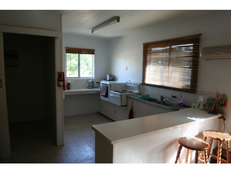 4 Star Street, Springsure QLD 4722