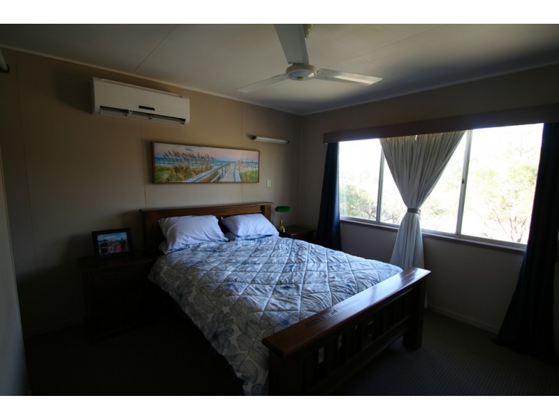 4 Star Street, Springsure QLD 4722