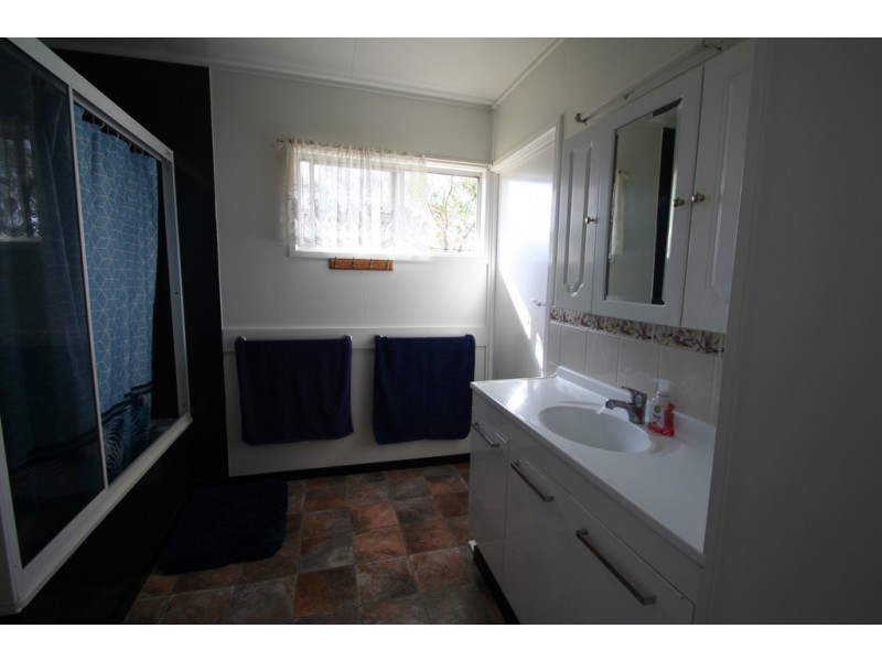 4 Star Street, Springsure QLD 4722