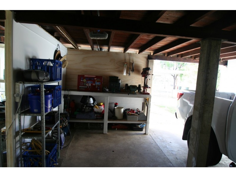 4 Star Street, Springsure QLD 4722