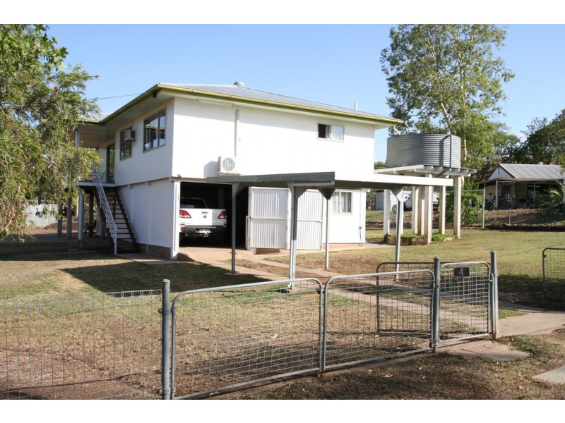 4 Star Street, Springsure QLD 4722