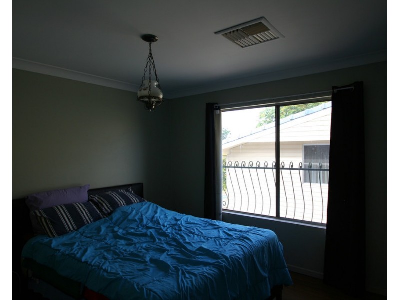 1-4 21 Opal Street, Emerald QLD 4720