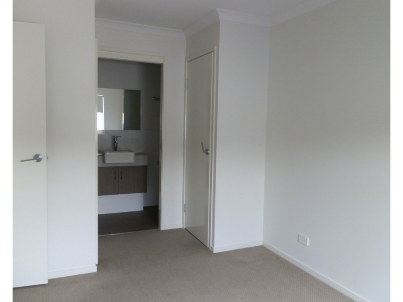 2/53 Retro Street, Emerald QLD 4720