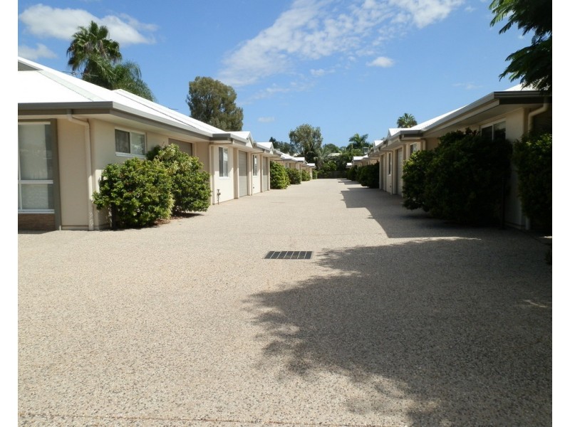 2/53 Retro Street, Emerald QLD 4720